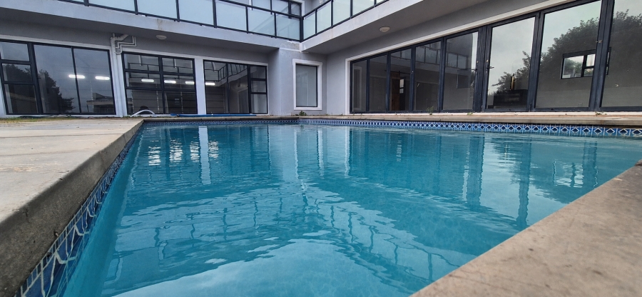 5 Bedroom Property for Sale in Myburgh Park Western Cape